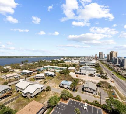 19.1 Crystal Tower 1101 Bedroom 2 Lagoon View