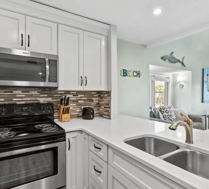 Fully equipped modern kitchen