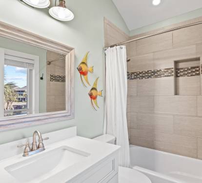 Guest bathroom with tub