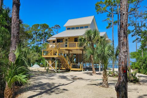Old Bay, vacation rental in St. George Island, House Rental, 3 bedroom 3 bathroom and sleeps 8