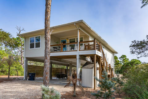 Don't Worry Beach Happy, vacation rental in St. George Island, House Rental, 3 bedroom 2 bathroom and sleeps 8