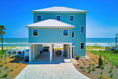 Beachfront, private pool, hot tub, elevator, vacation rental in St. George Island, House Rental, 6 bedroom 7 bathroom and sleeps 16