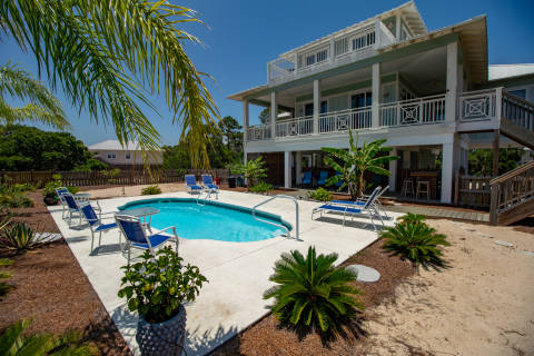 Buddha Beach, vacation rental in St. George Island, House Rental, 4 bedroom 4 bathroom and sleeps 12