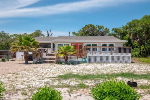 The Beachy Pool, vacation rental in St. George Island, Cottage Rental, 3 bedroom 2 bathroom and sleeps 9