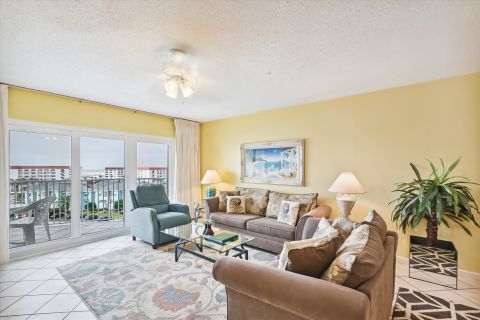 SeaCrest 707, vacation rental in Seacrest Condominiums, Condo Rental, 2 bedroom 2 bathroom and sleeps 6