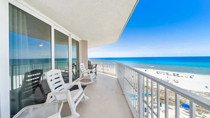 Enormous balcony with panoramic views