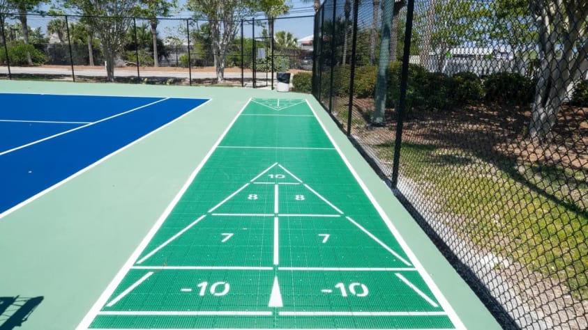 Shuffleboard court
