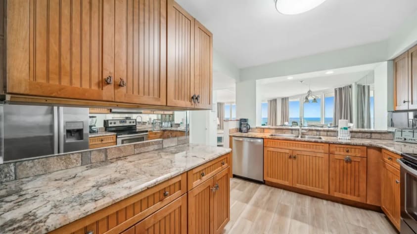 Plenty of cabinet space 