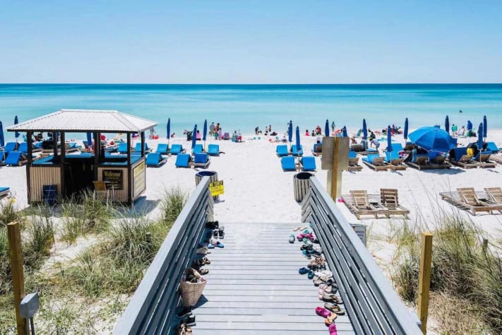 Beach access near to Condo