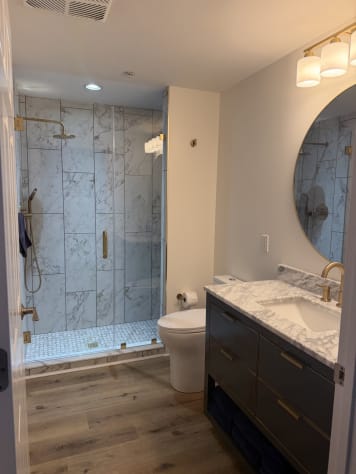 Hall Bath 2