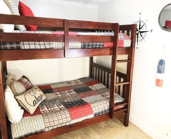 Bunk Room wiht 2 Full Size Bunks - No Closet 