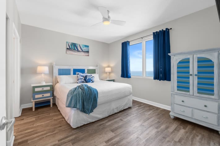 Master king suite with Gulf views and private ensuite