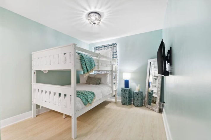 Bedroom 2 - Queen bunk (Emerald Waters)