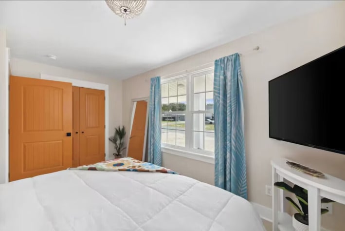 Bed 6 - King (Shell Island)