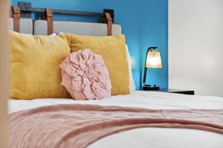 Bed 5 - Queen (Gulf Coast)