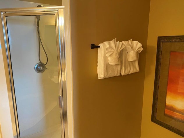 Full 4 Piece Master Ensuite Bathroom for you to enjoy :)