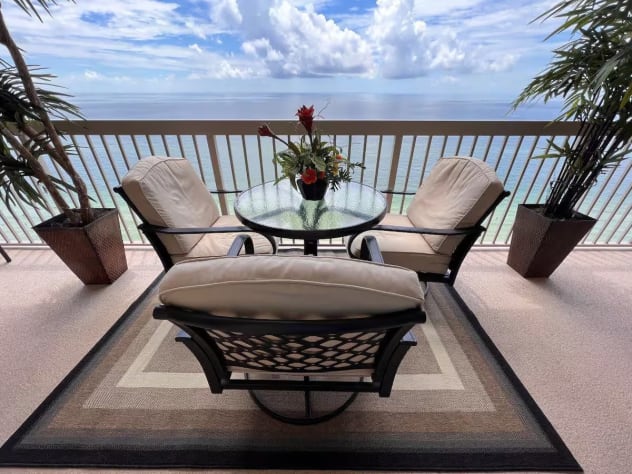 Enjoy stunning, soul-stirring views of the gulf coast from our cozy balcony.