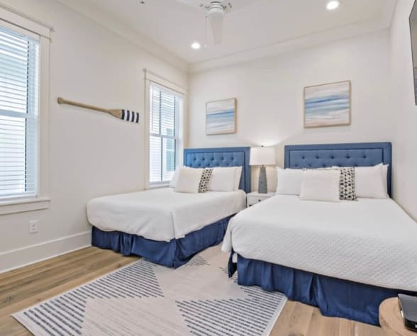 econd Floor guest room 2 Full with en-suite