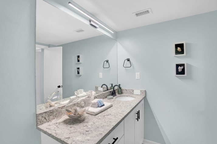 Dressing Area.