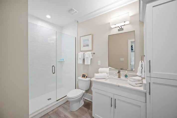 Second floor primary room full size bath.
