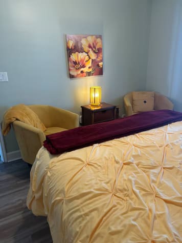 Queen Bedroom