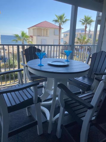 Spacious balcony with new Patio dining set.