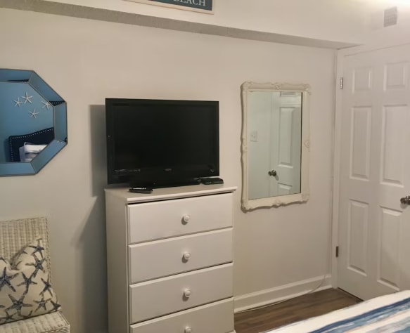2nd bedroom. TV with streaming.