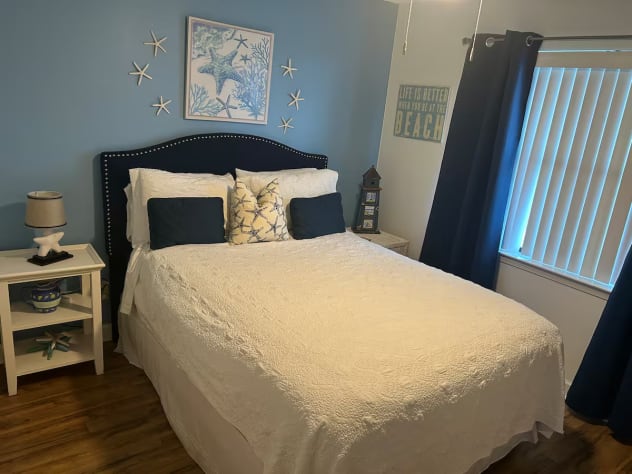 Queen bed