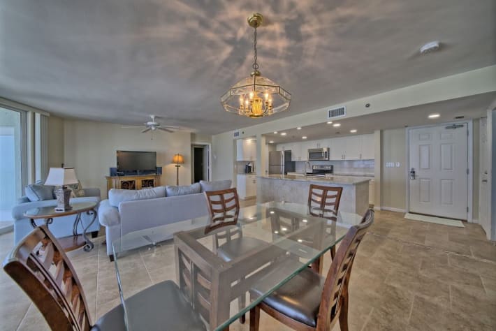 dining and open kitchen