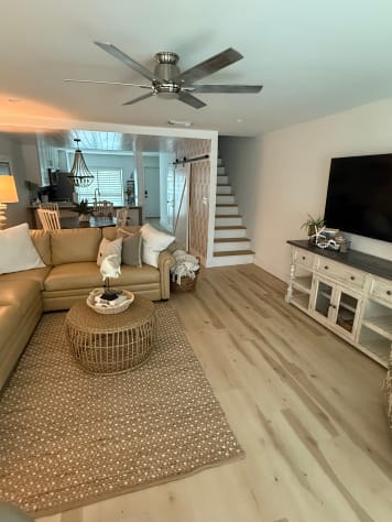 Beautifully decorated spacious living area