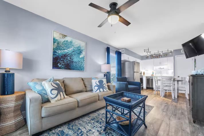 Beautifully decorated spacious living area