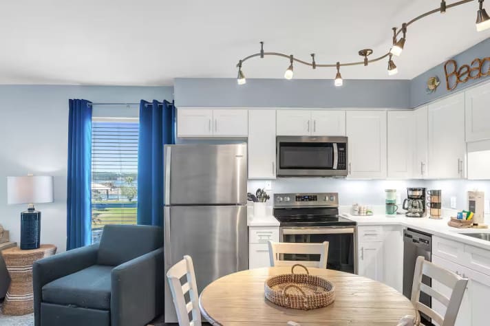 Dining for 4 near kitchen 