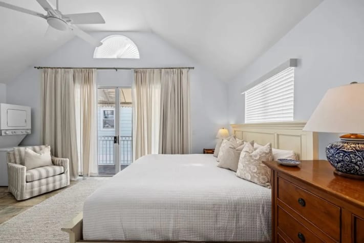 Queen Bedroom