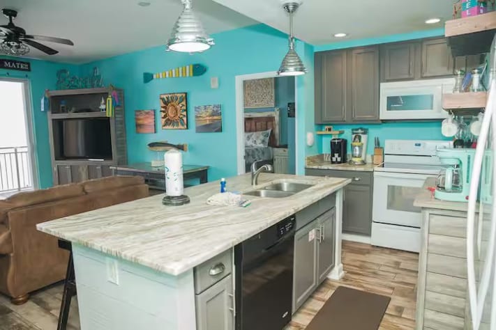 Fully equipped kitchen