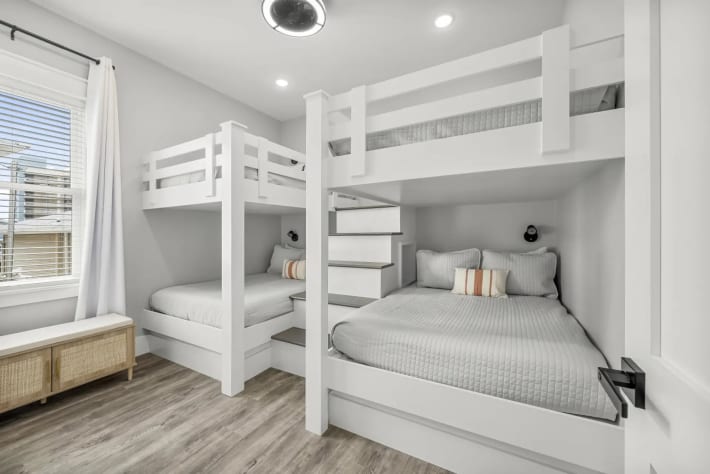 Bunk bedroom