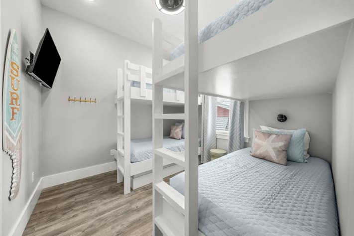 Bunk bedroom
