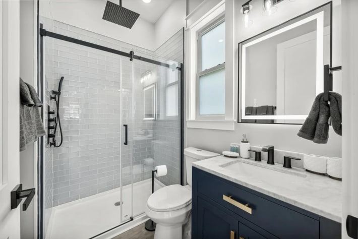 Tub and Shower area