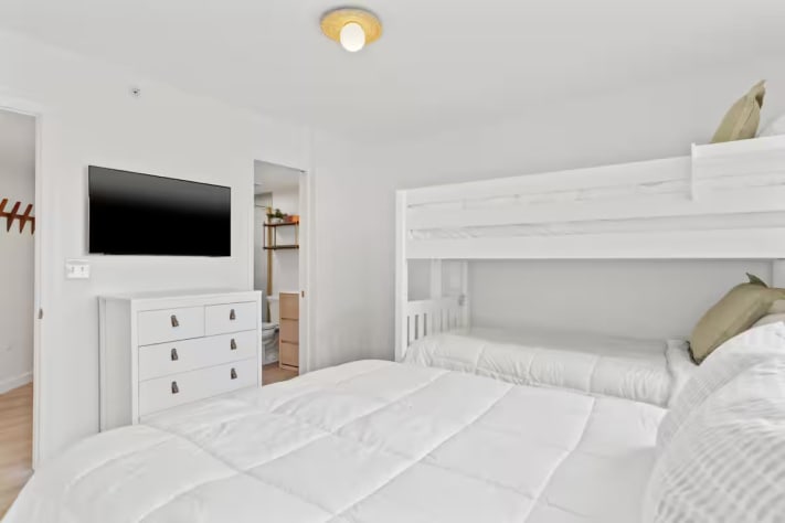 Bunk bedroom