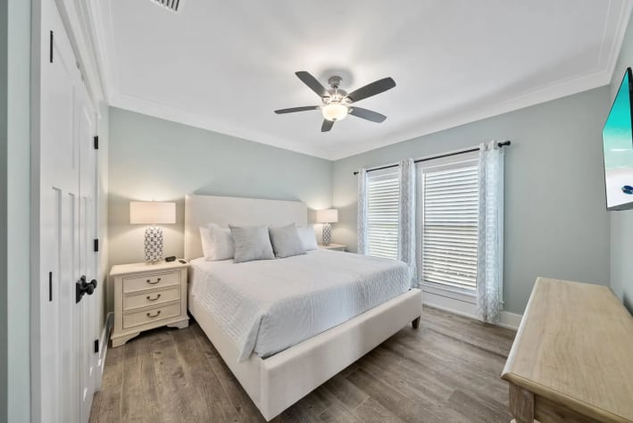 Bedroom 2 - King