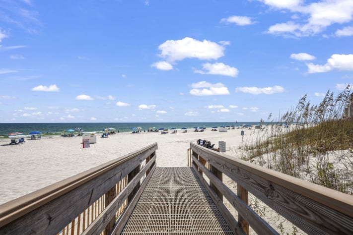 Lucky 711 Island Winds East 3BD 2BA