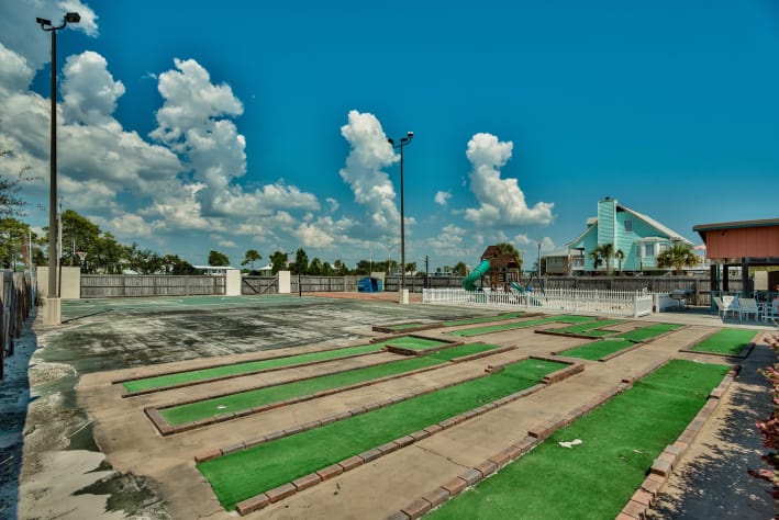 Putt Putt course and basketball court. Endless fun for the kids