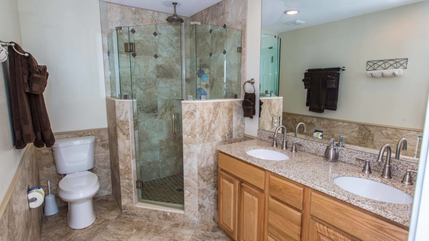 WALK in GLASS/TILE shower Double his/her vanity
