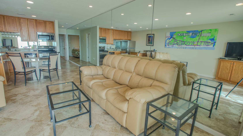 FULLY EQUIPPED KITCHEN, ALL YOU NEED IS FOOD!!!