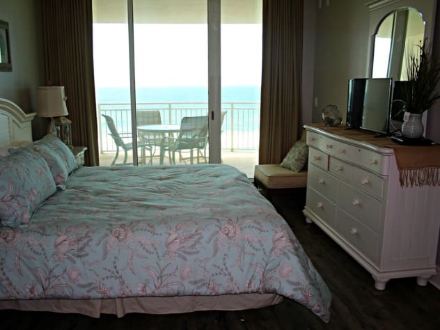 Gulf-Front Master Bedroom, Opens to Balcony