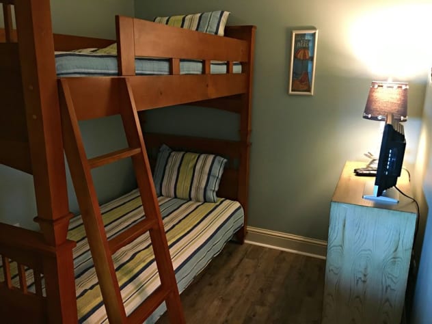 Bunk Room with Twin Bunks and TV