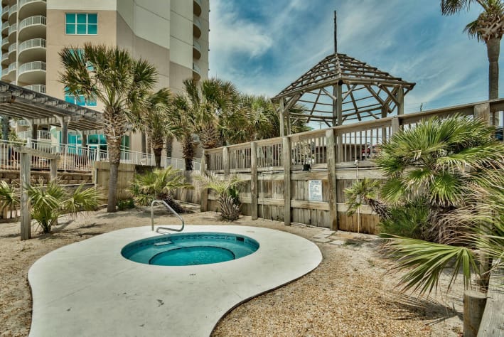Hot Tub to Sooth the Day long Worries
