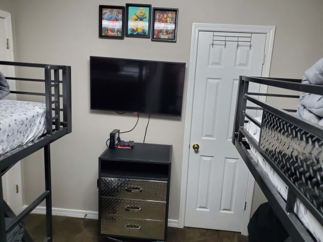 Bedroom 4 with 4 bunks