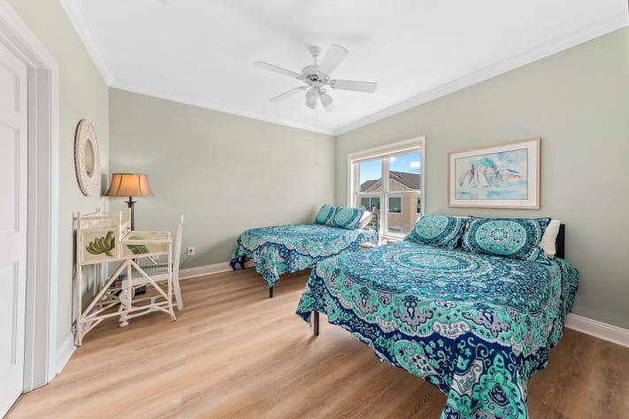 3rd floor bedroom with jack and jill bathroom 