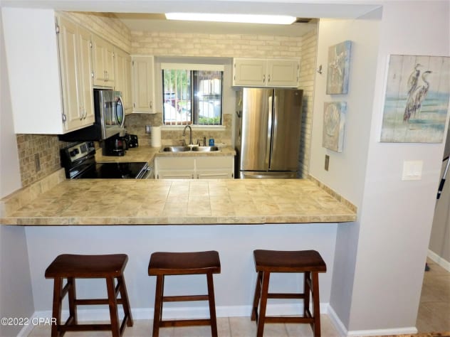 Breakfast bar and kitchen.
