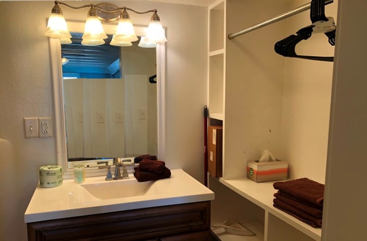 Quartz top Nice Bath